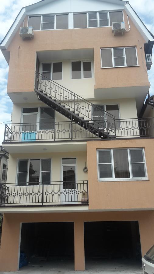 Mini Hotel Na Aiaaira Sukhumi Luaran gambar